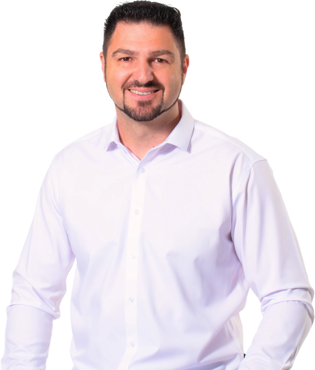 Nilvo Riboldi, sorrindo, com camisa branca